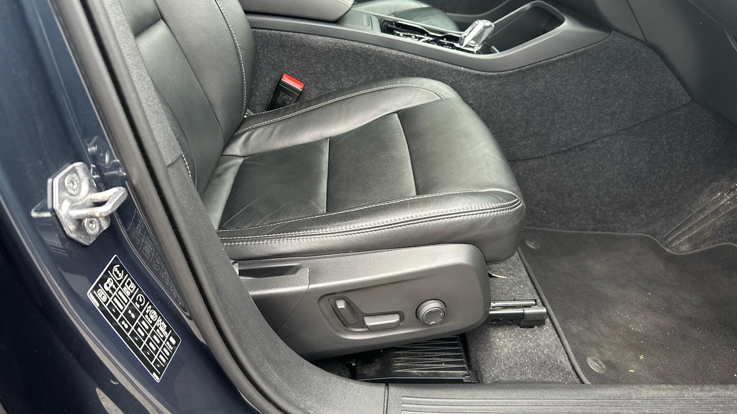 Used Volvo XC40 2021 for sale - 76307508: Photo 28