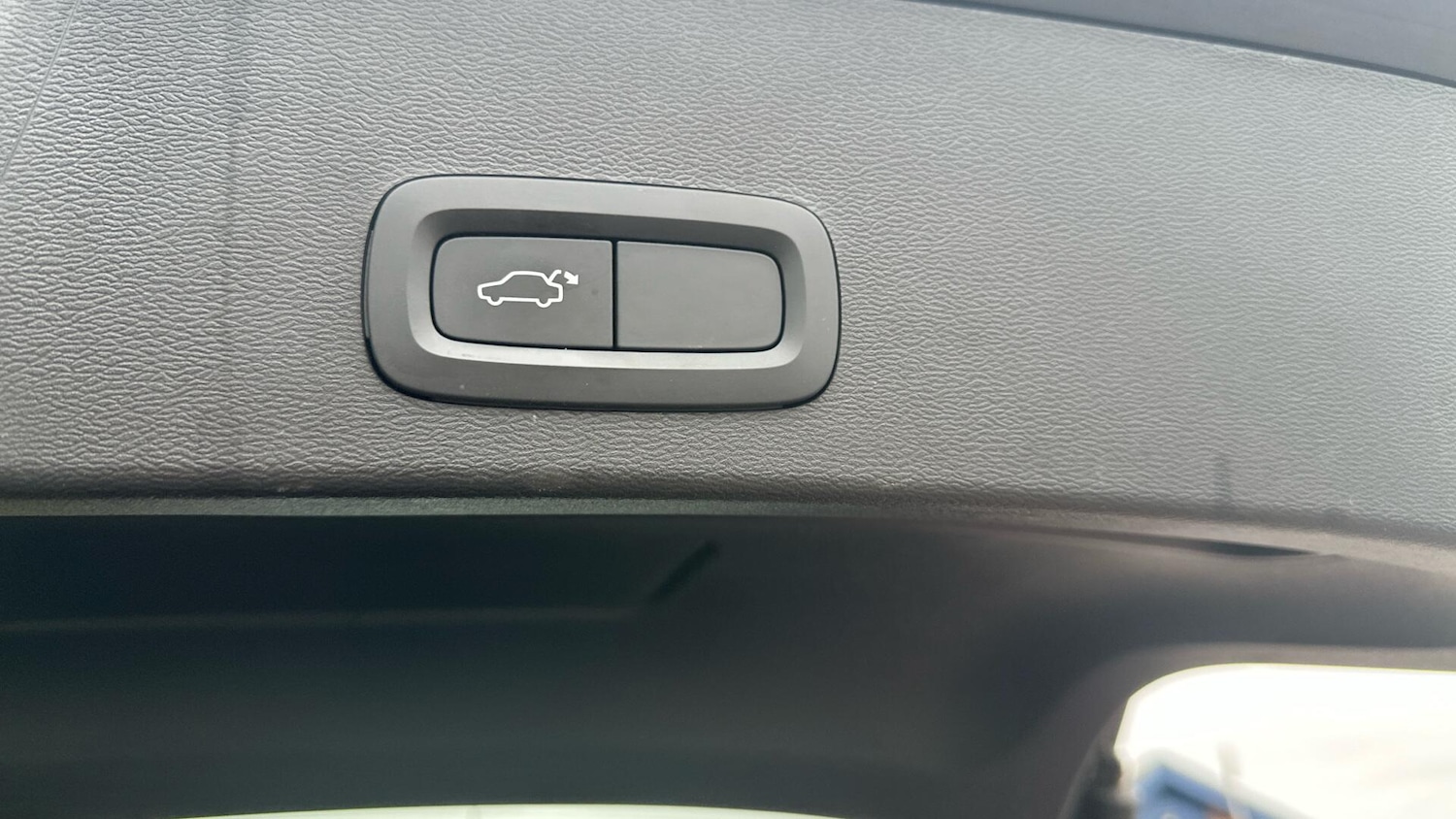 Used Volvo XC40 2021 for sale - 76307508: Photo 31