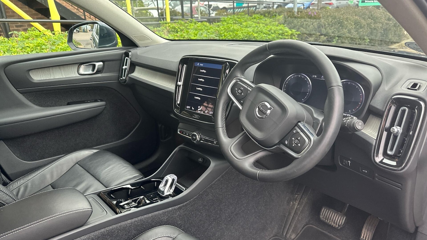 Used Volvo XC40 2021 for sale - 76307508: Photo 4