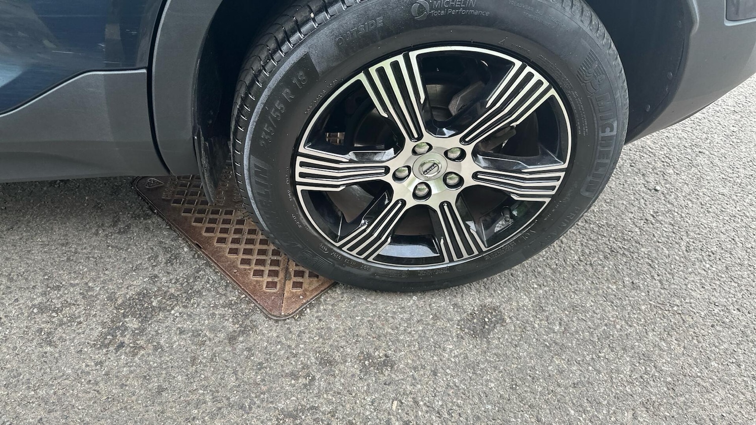 Used Volvo XC40 2021 for sale - 76307508: Photo 44