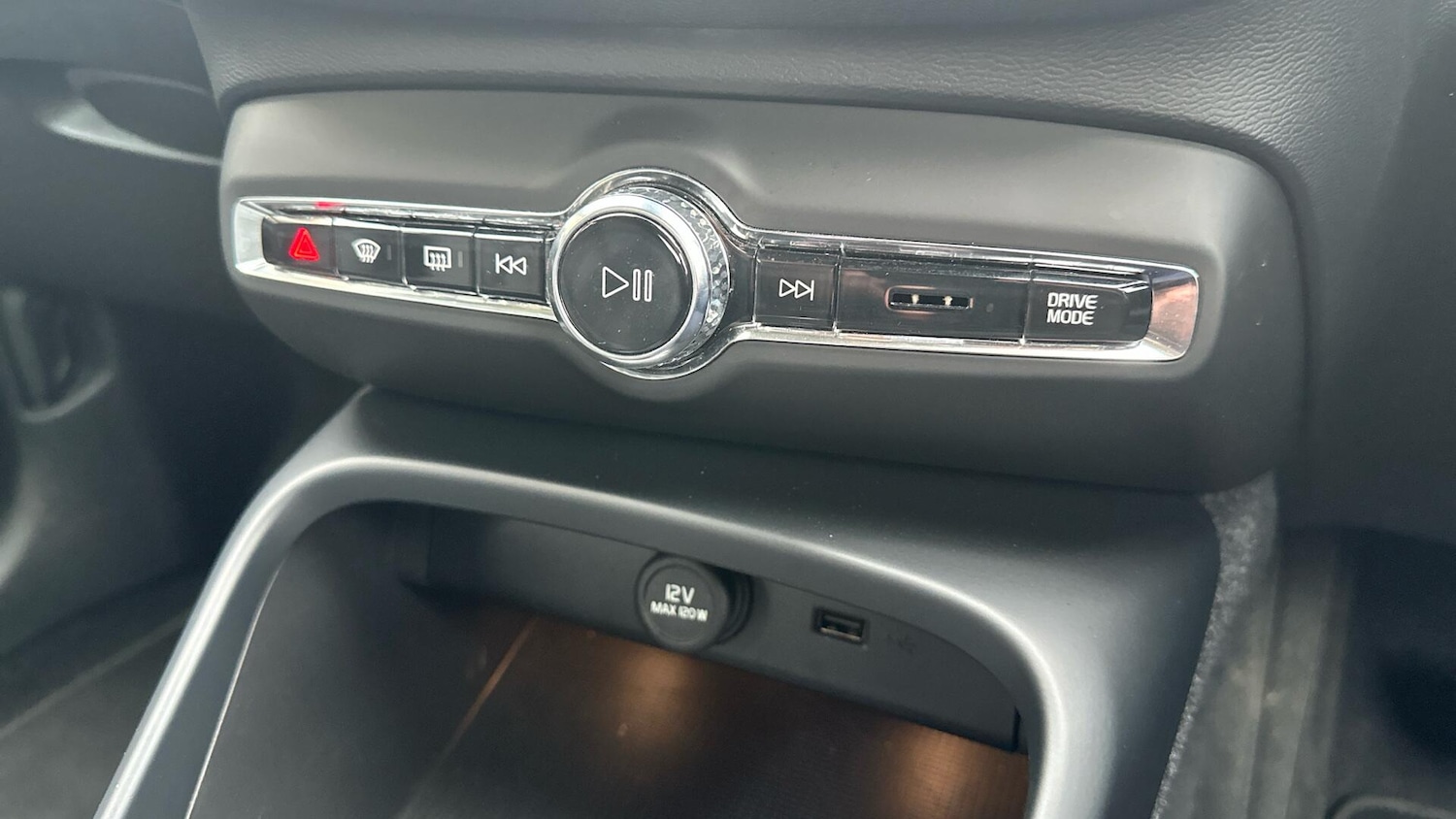 Used Volvo XC40 2021 for sale - 76307508: Photo 47