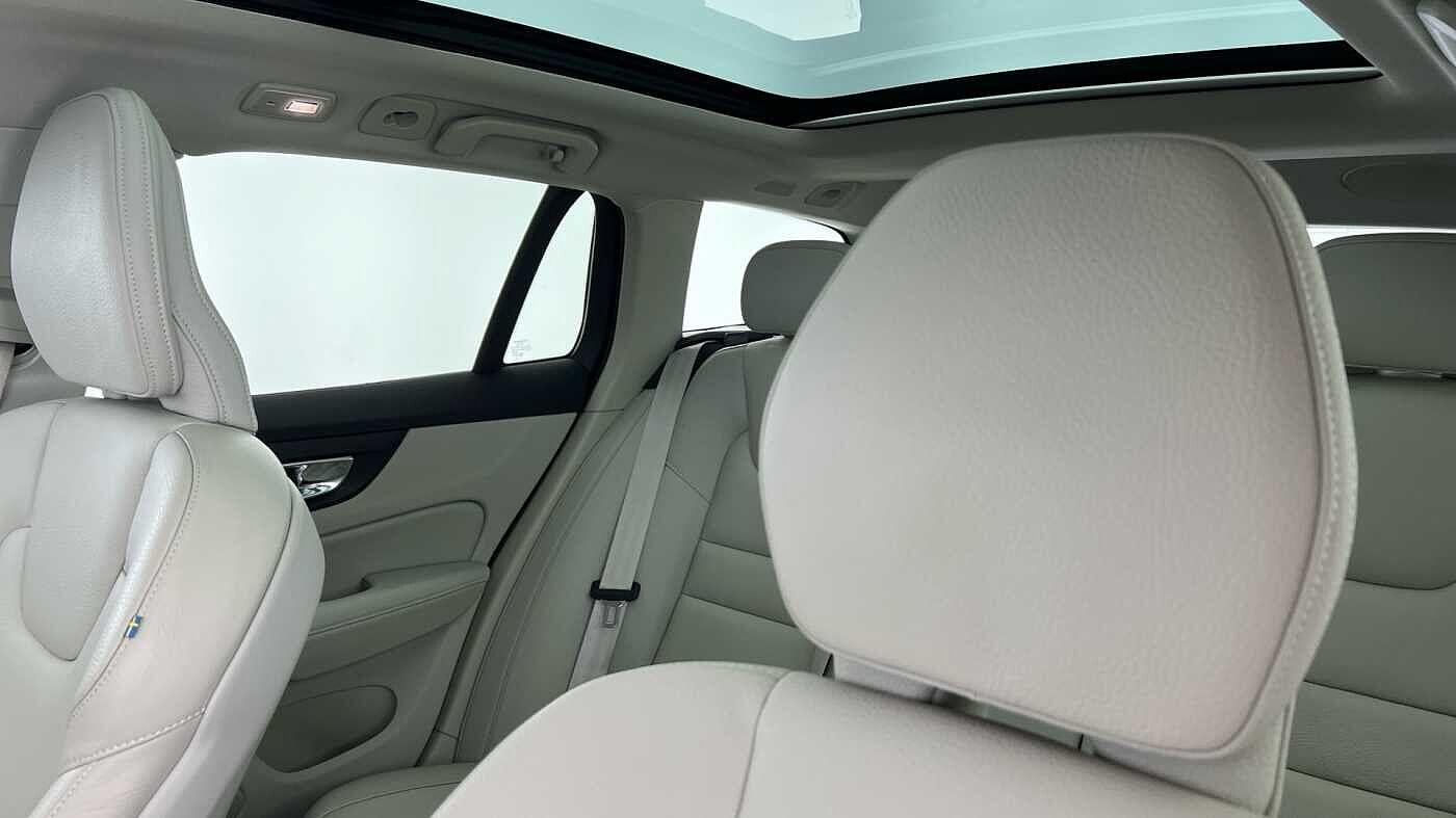 Used Volvo V60 2022 for sale - 77091820: Photo 11