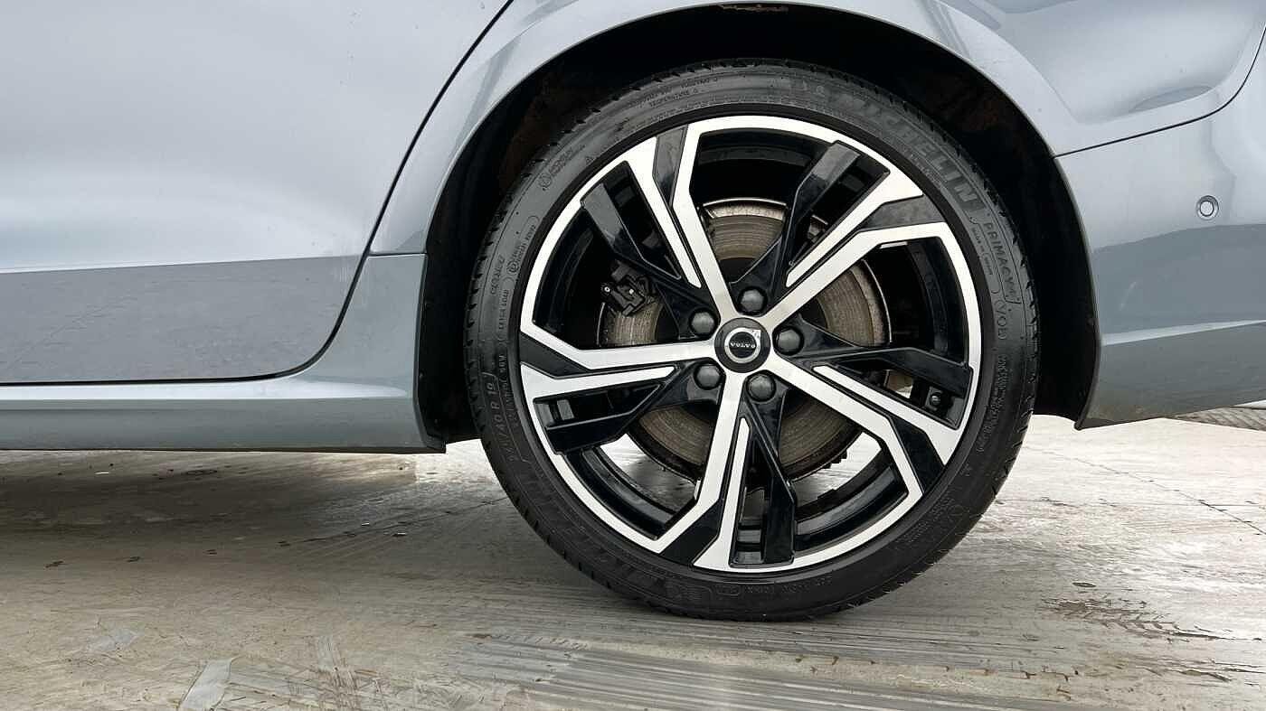 Used Volvo V60 2022 for sale - 77091820: Photo 4