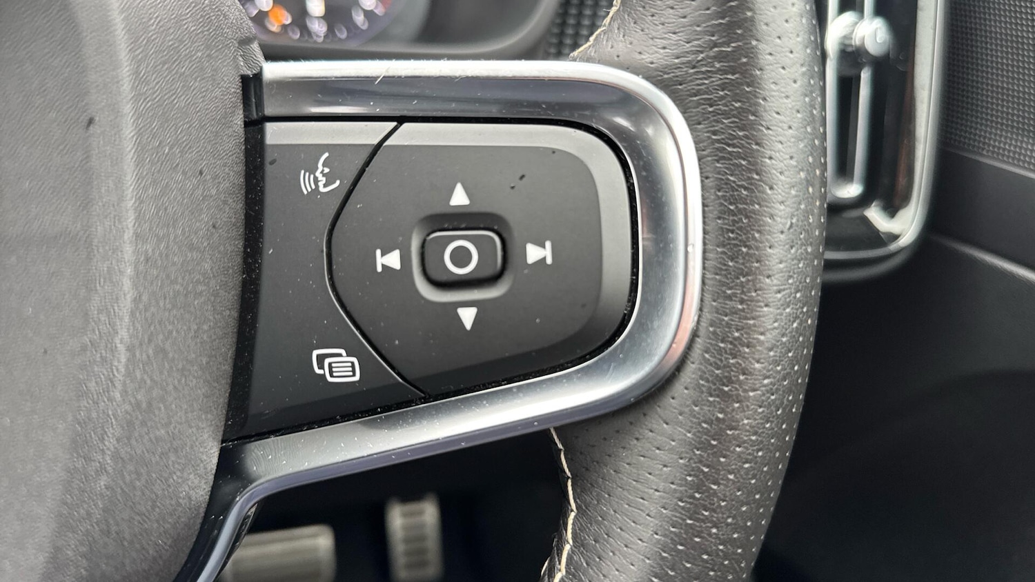 Used Volvo XC40 2020 for sale - 76765326: Photo 21