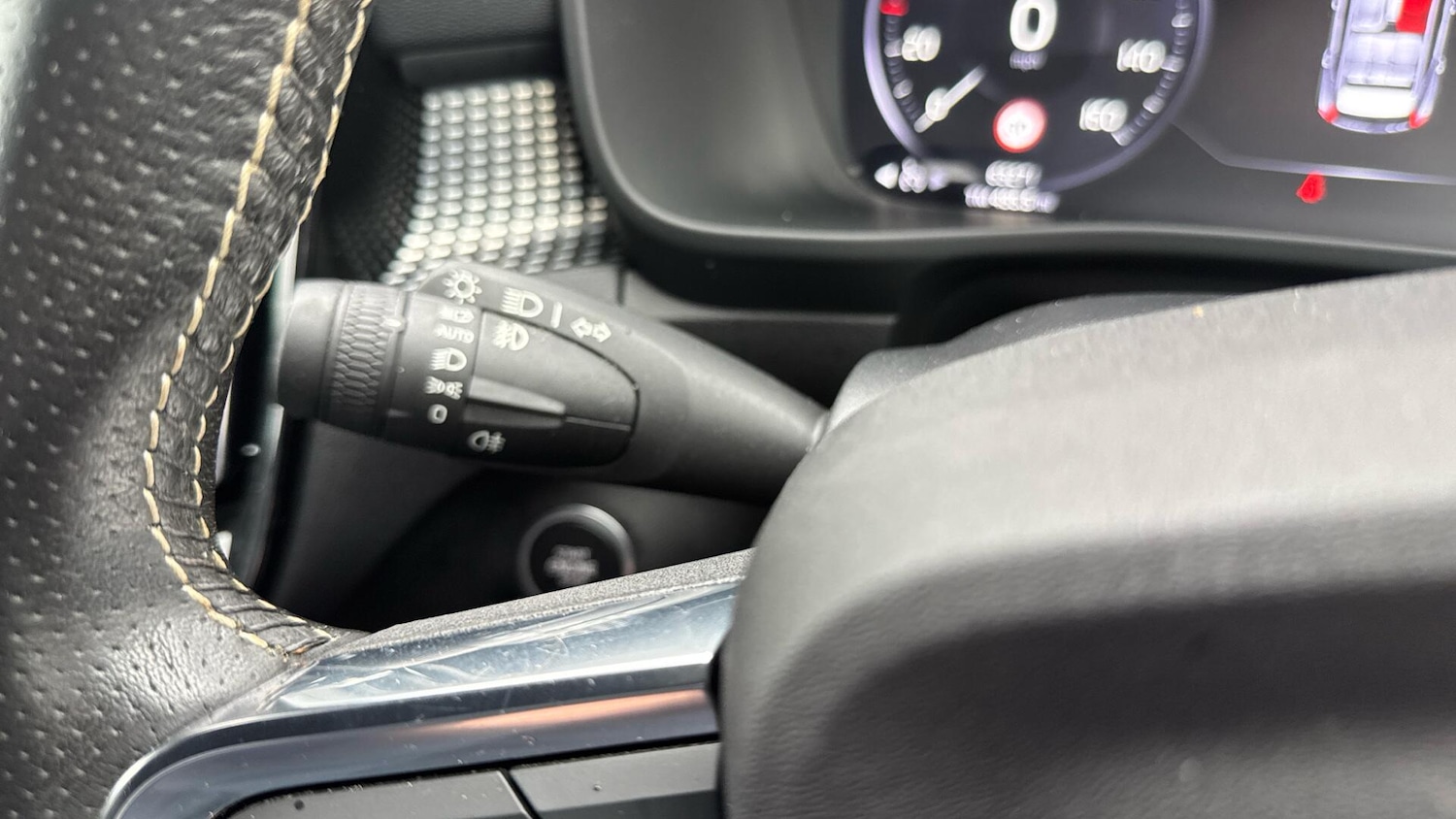 Used Volvo XC40 2020 for sale - 76765326: Photo 23