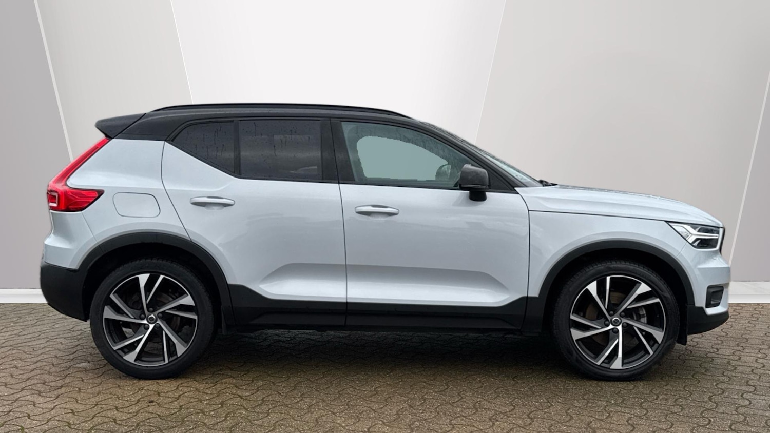 Used Volvo XC40 2020 for sale - 76765326: Photo 3