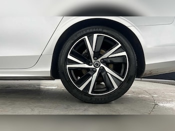 Used Volvo V90 2021 for sale - 77387082: Photo