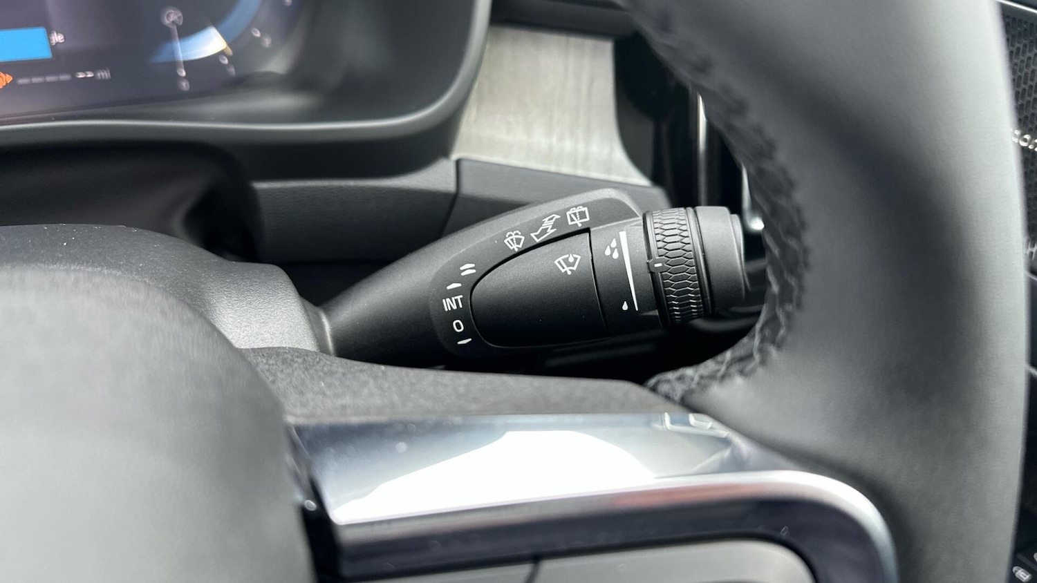 Used Volvo XC40 for sale - 77238536: Photo 28