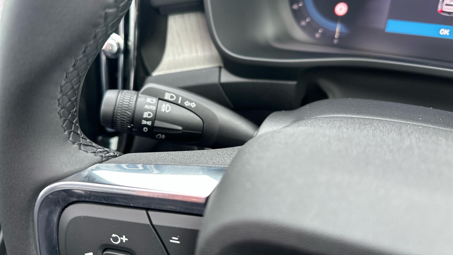 Used Volvo XC40 for sale - 77238536: Photo 29