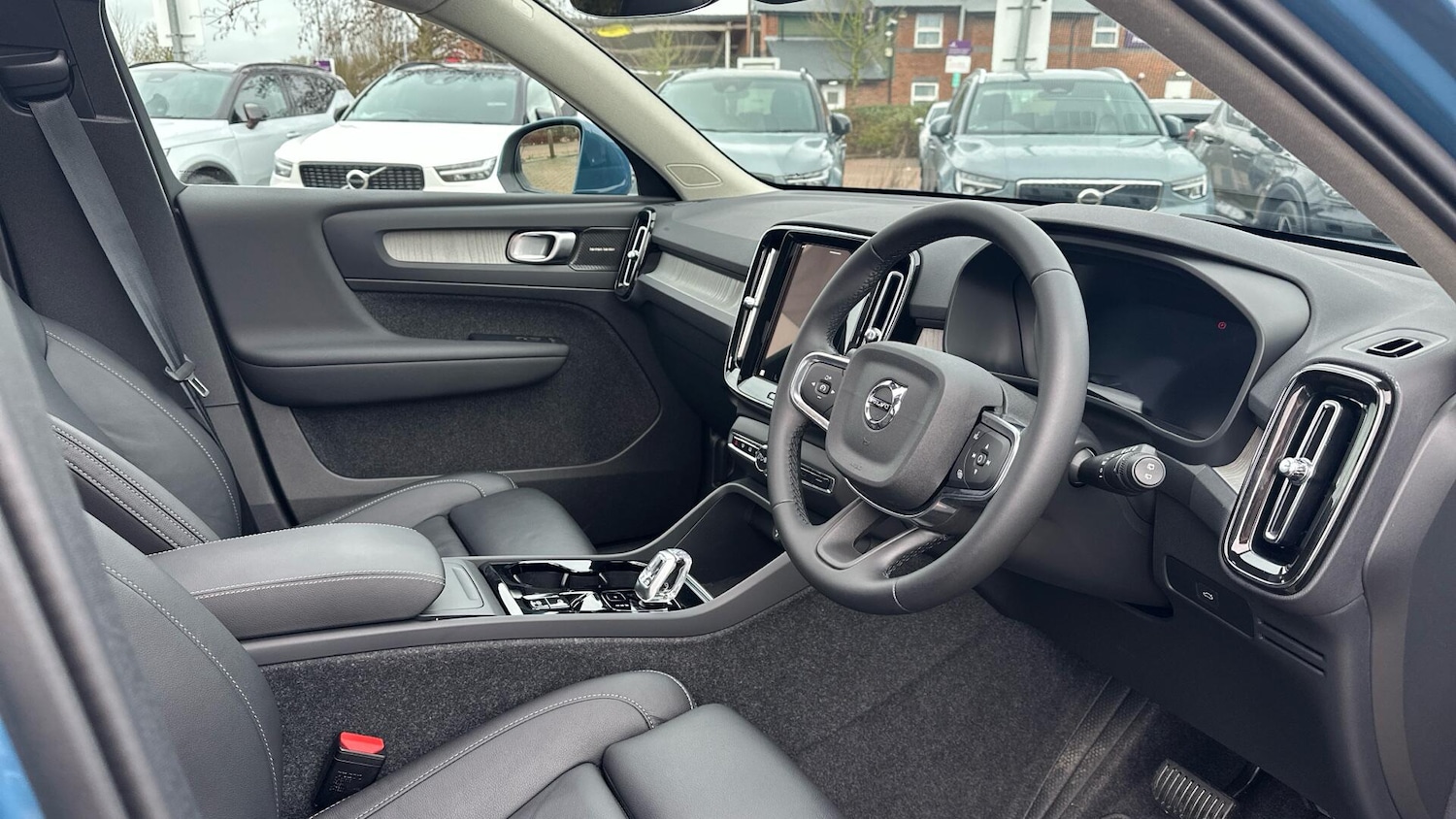 Used Volvo XC40 for sale - 77238536: Photo 4