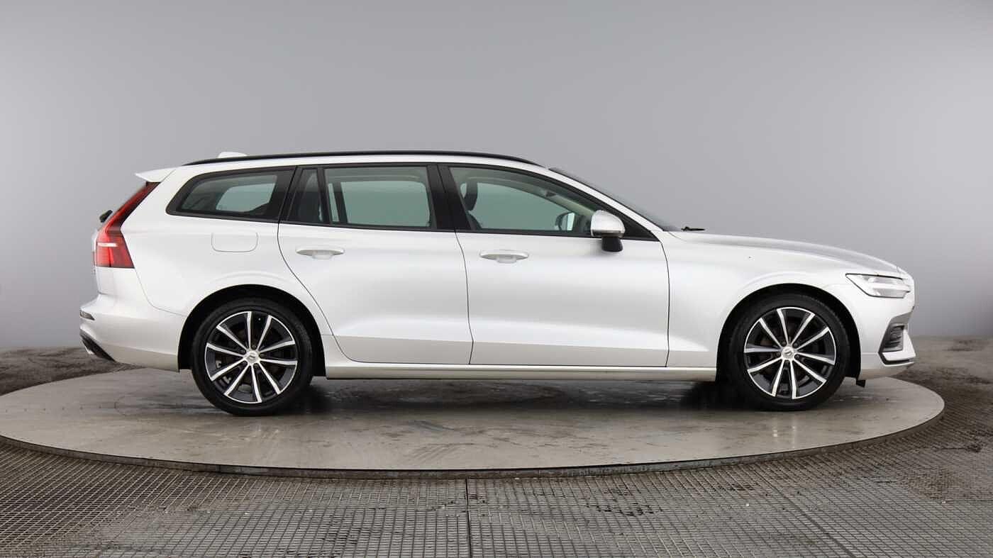 Used Volvo V60 2021 for sale - 77386908: Photo 2