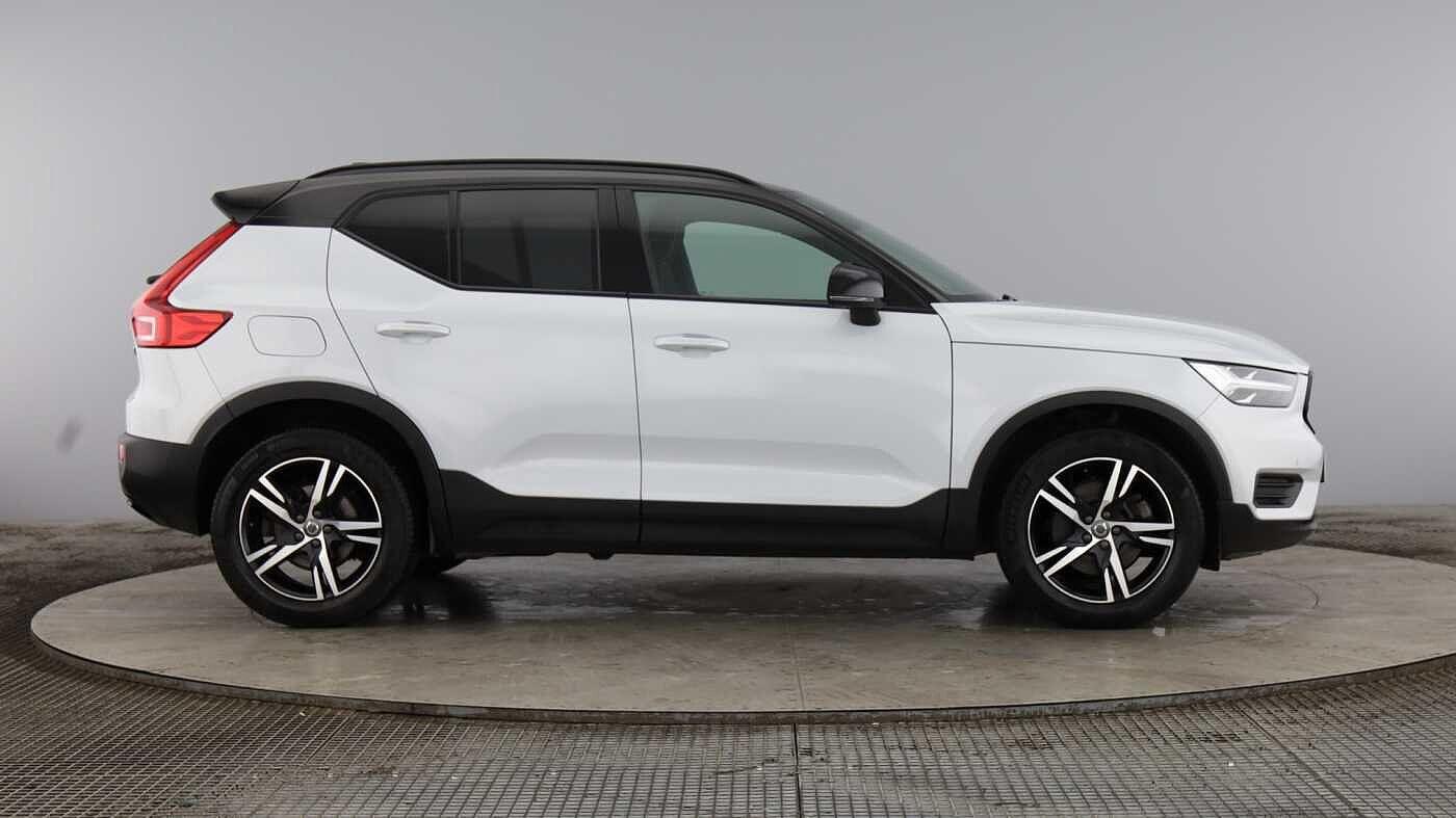 Used Volvo XC40 2021 for sale - 77091808: Photo 2