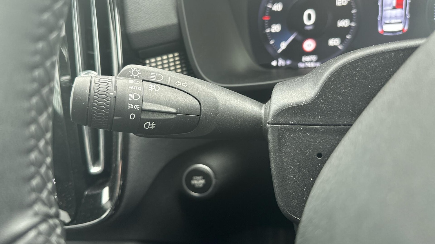 Used Volvo XC40 2021 for sale - 76425609: Photo 17