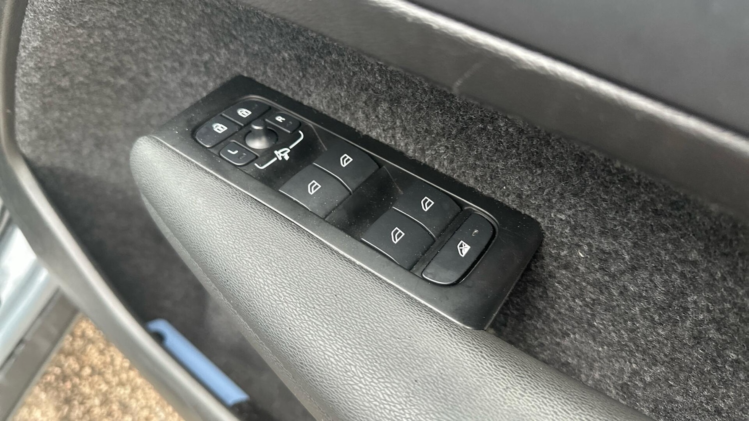 Used Volvo XC40 2021 for sale - 76425609: Photo 21