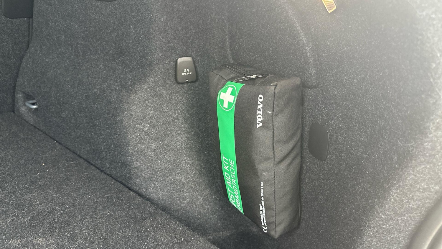 Used Volvo XC40 2021 for sale - 76425609: Photo 32