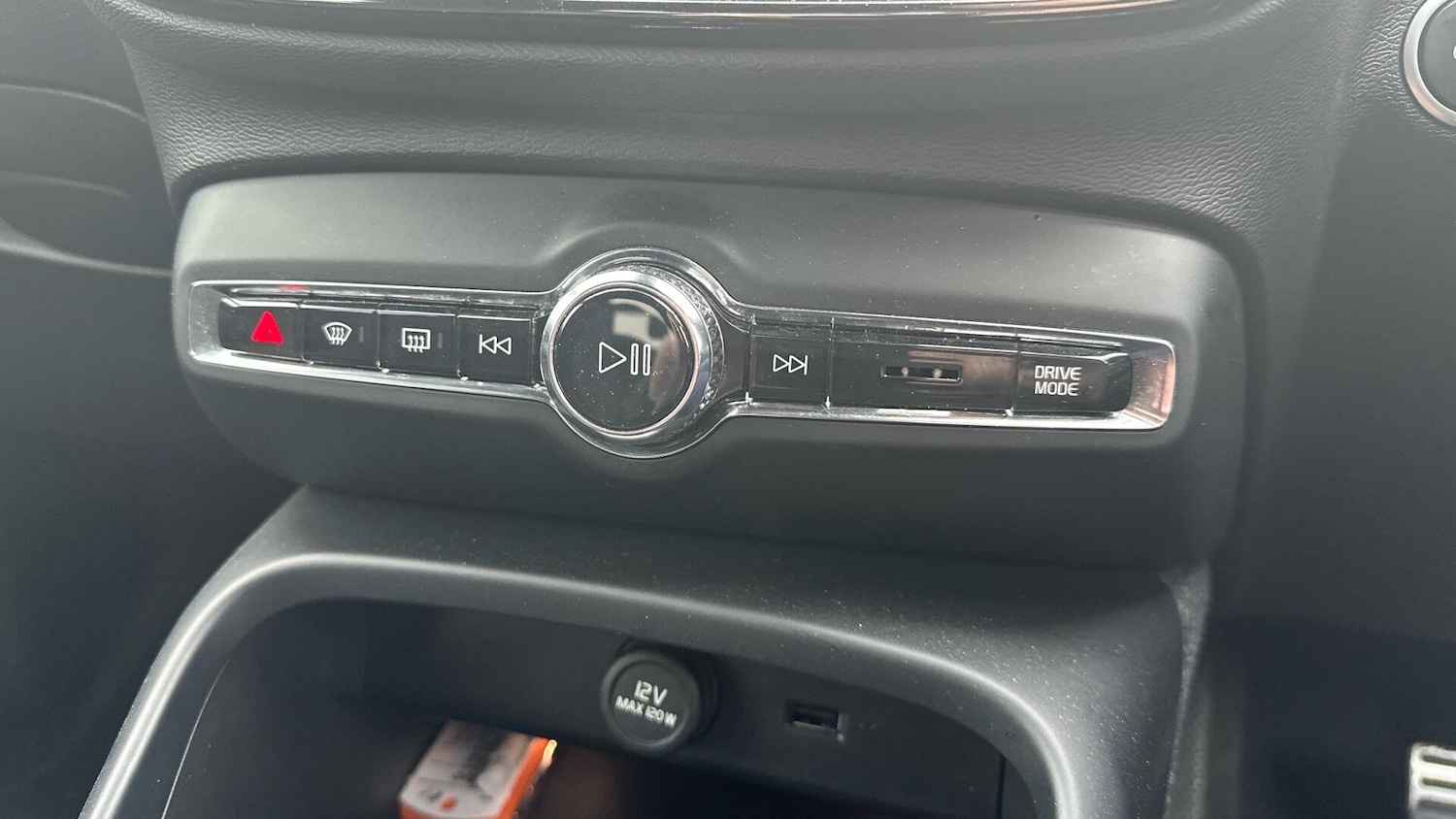 Used Volvo XC40 2021 for sale - 76425609: Photo 45