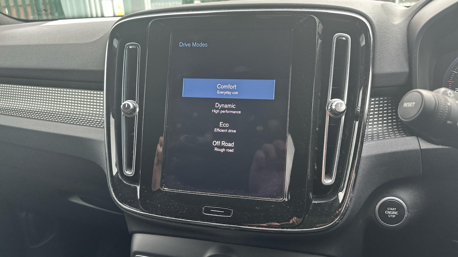 Used Volvo XC40 2021 for sale - 76425609: Photo 46