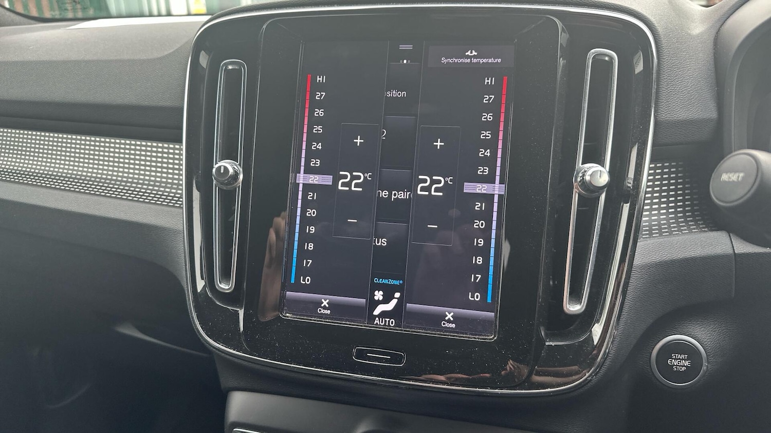 Used Volvo XC40 2021 for sale - 76425609: Photo 48