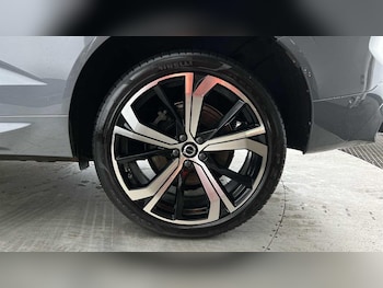 Used Volvo XC60 2022 for sale - 77238441: Photo