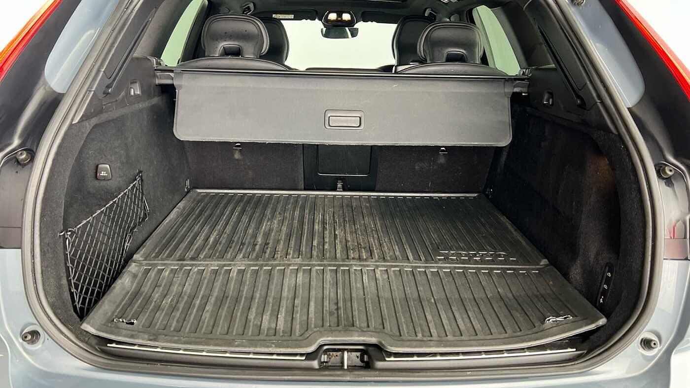 Used Volvo XC60 2022 for sale - 77238441: Photo 5