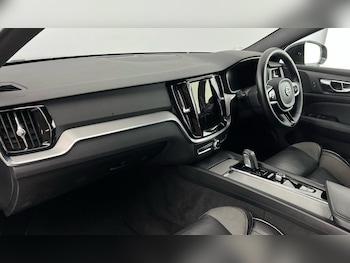 Used Volvo V60 2021 for sale - 77386916: Photo