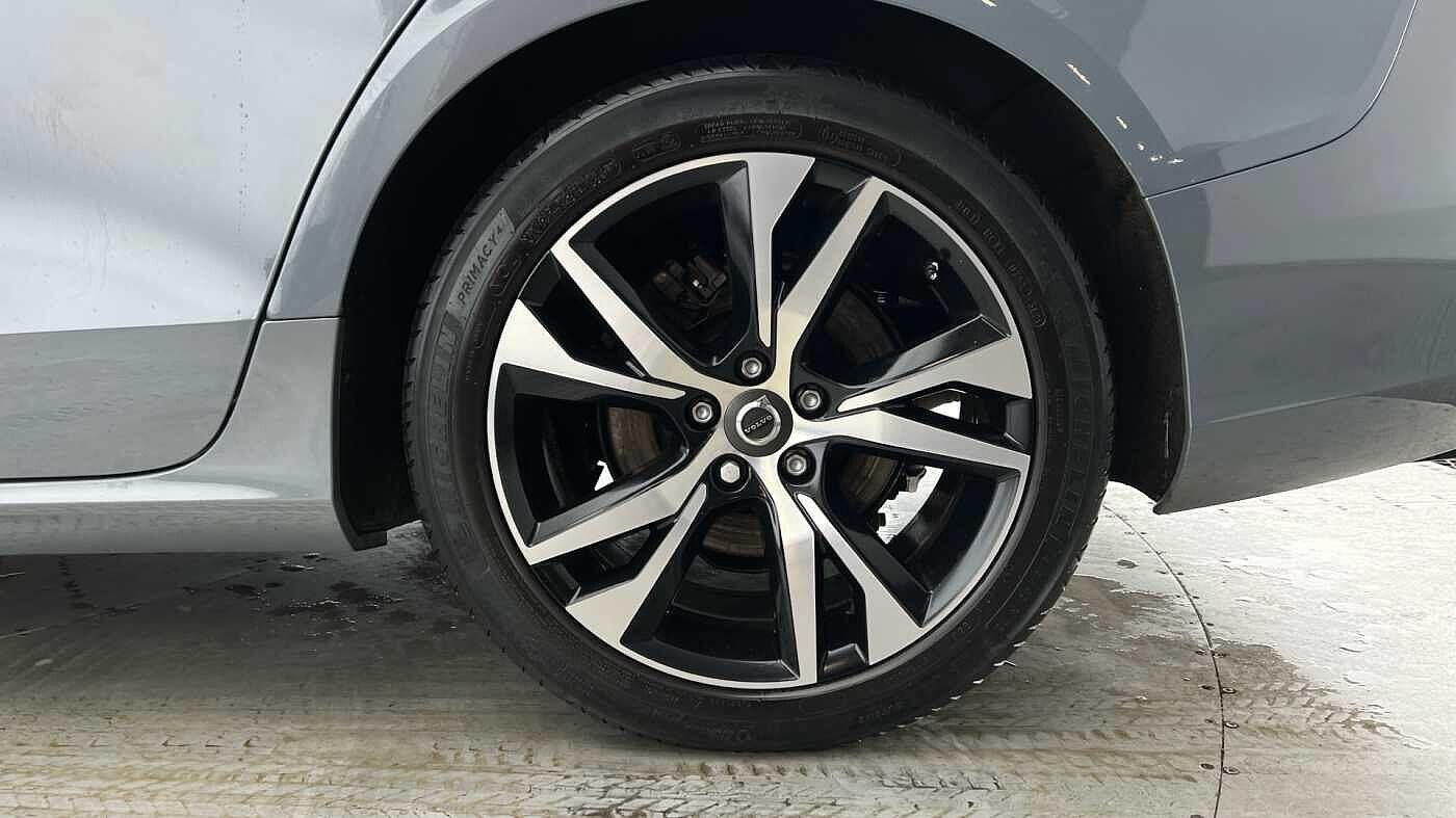 Used Volvo V60 2021 for sale - 77386916: Photo 4