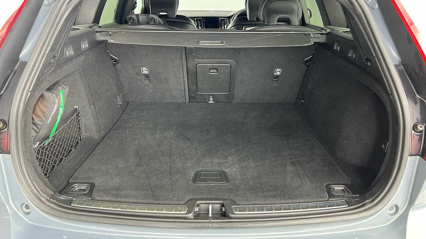 Used Volvo V60 2021 for sale - 77386916: Photo 5