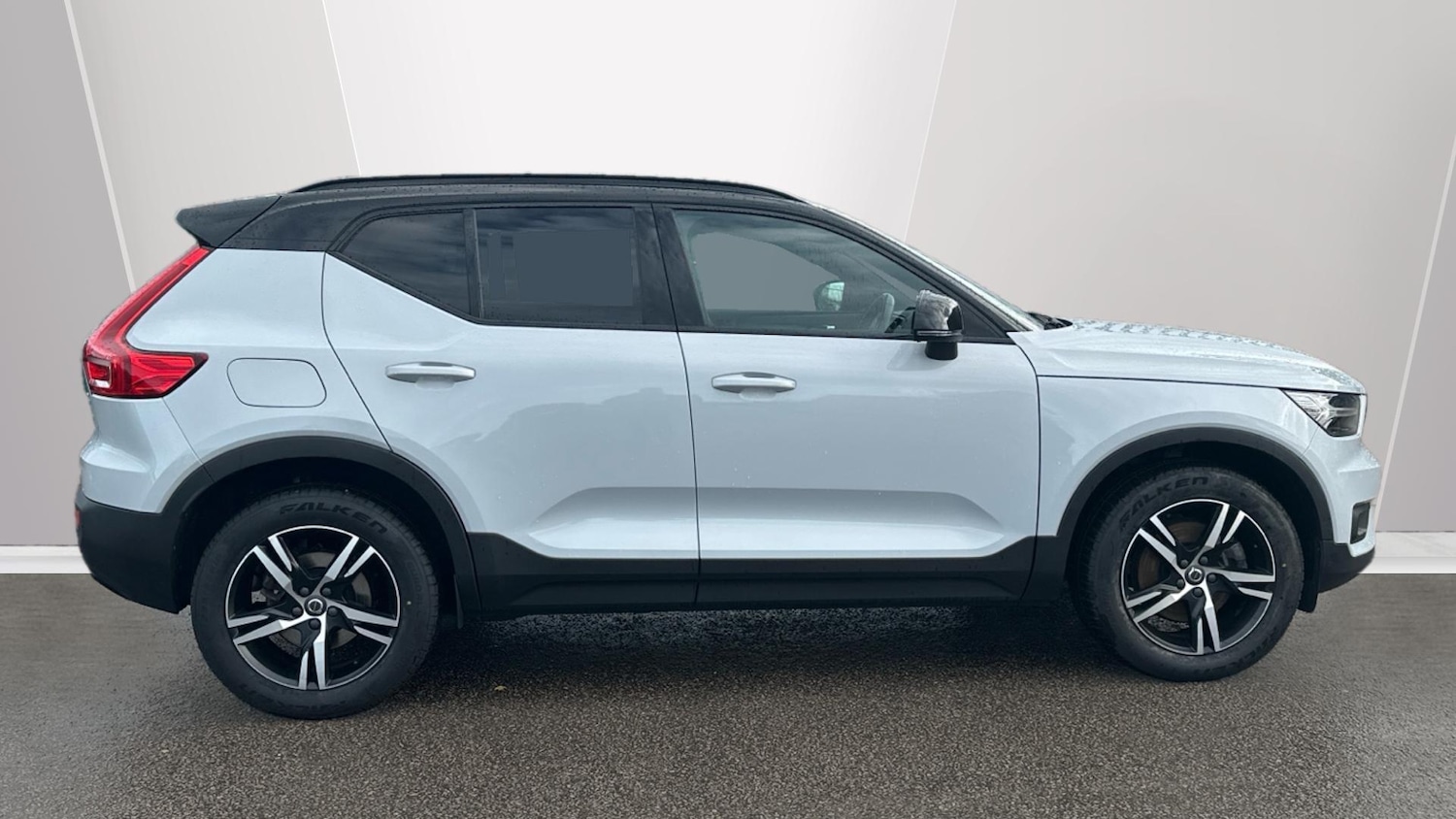 Used Volvo XC40 2021 for sale - 76306611: Photo 3