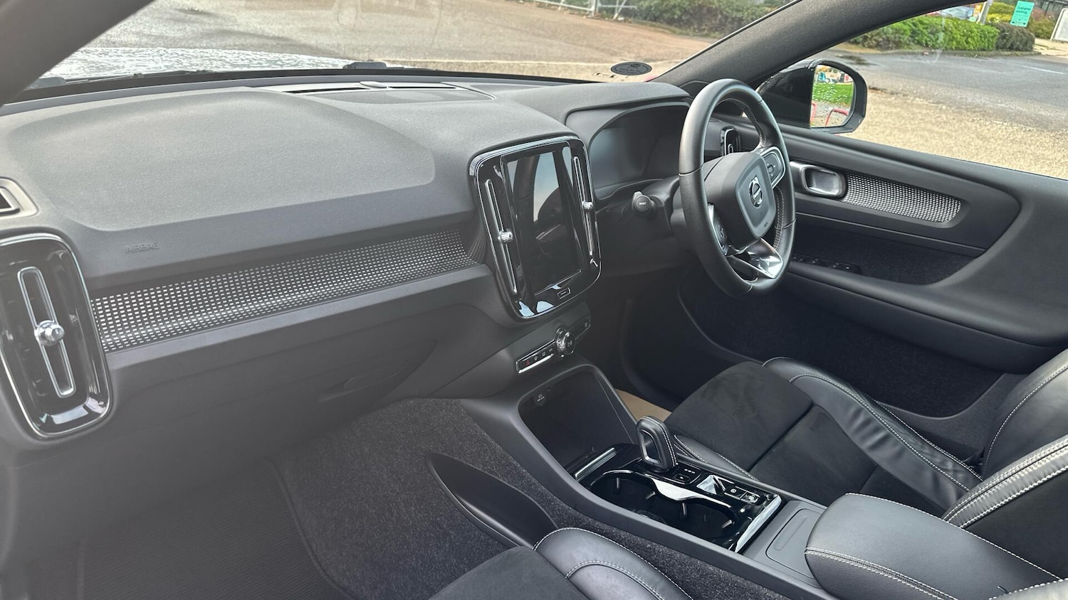 Used Volvo XC40 2021 for sale - 76306611: Photo 39