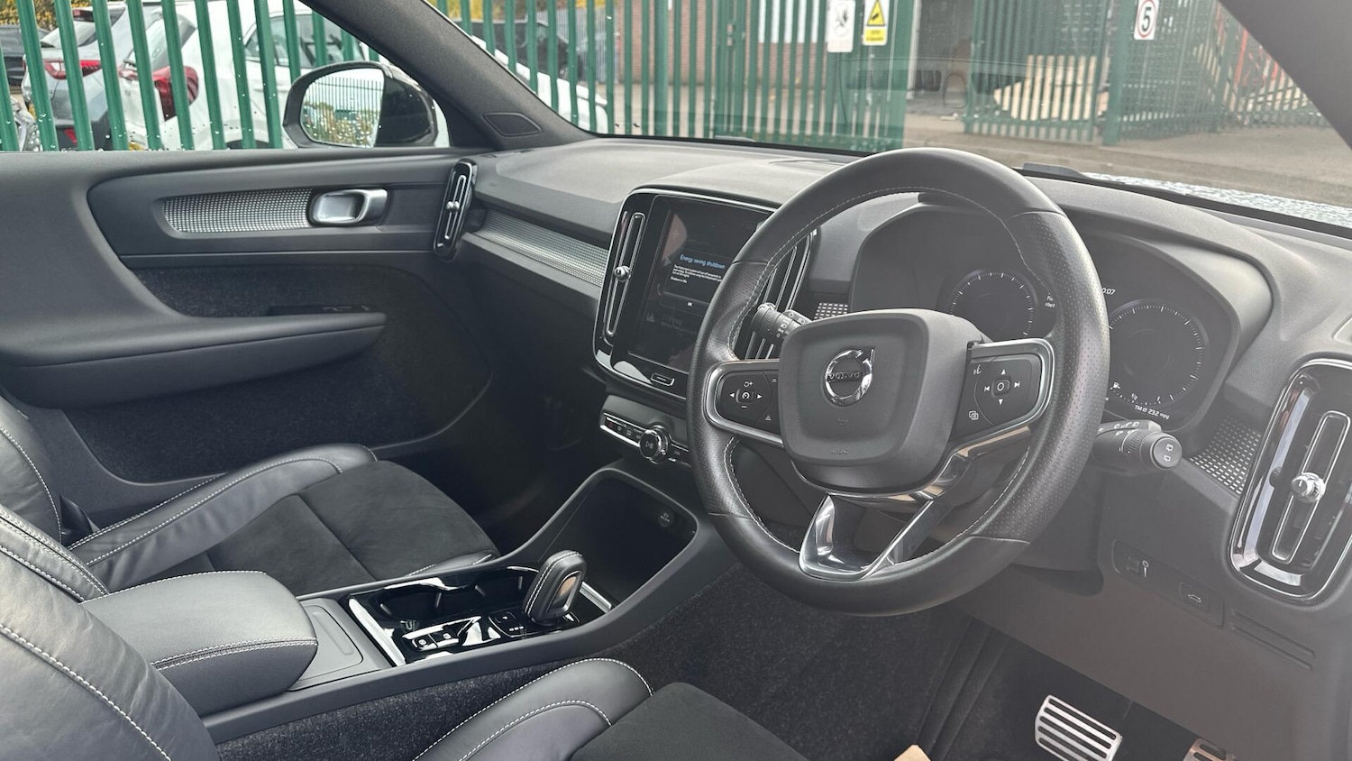 Used Volvo XC40 2021 for sale - 76306611: Photo 4