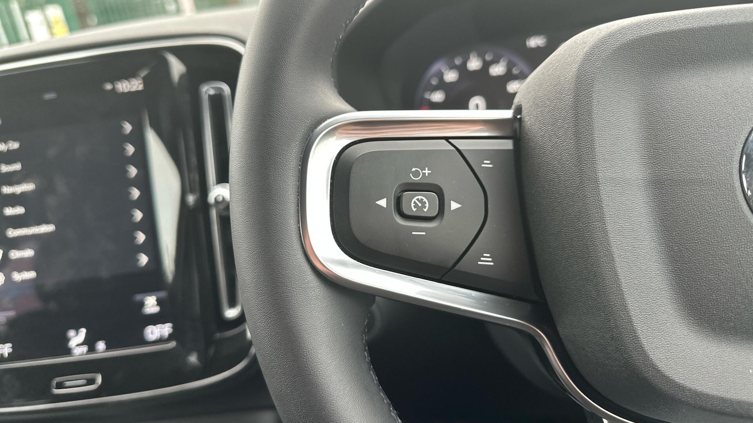 Used Volvo XC40 2021 for sale - 76380973: Photo 18