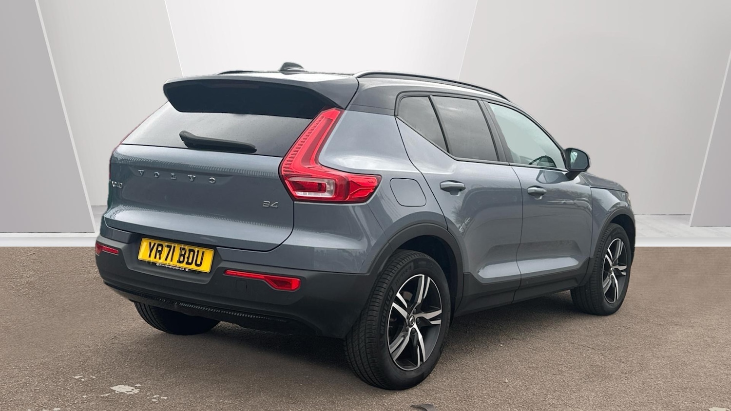 Used Volvo XC40 2021 for sale - 76380973: Photo 2