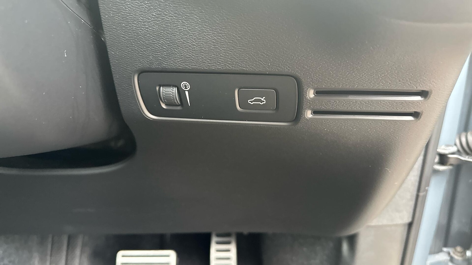 Used Volvo XC40 2021 for sale - 76380973: Photo 39