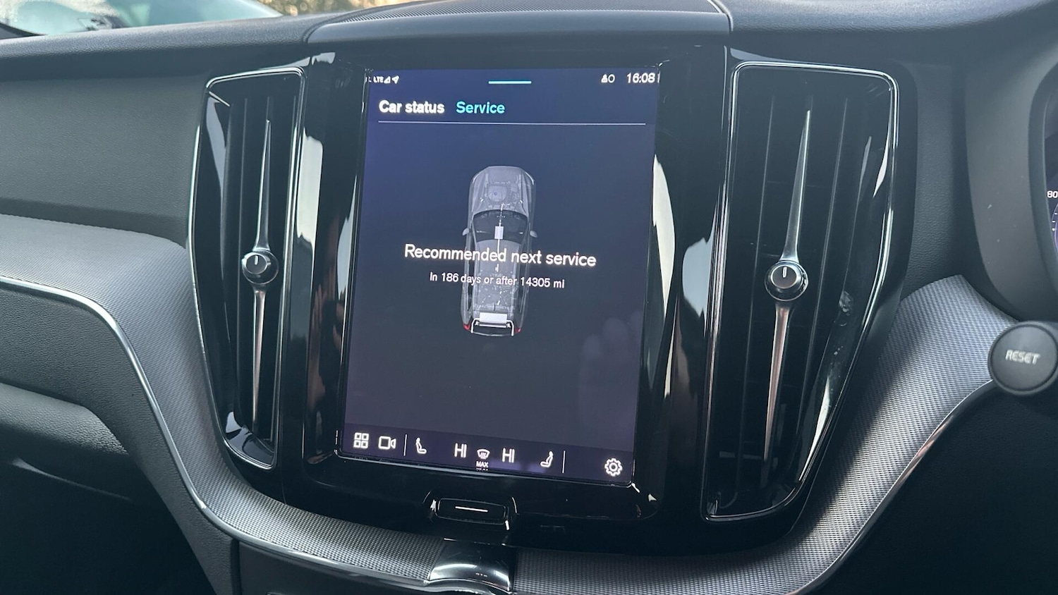 Used Volvo XC60 2021 for sale - 76942422: Photo 14