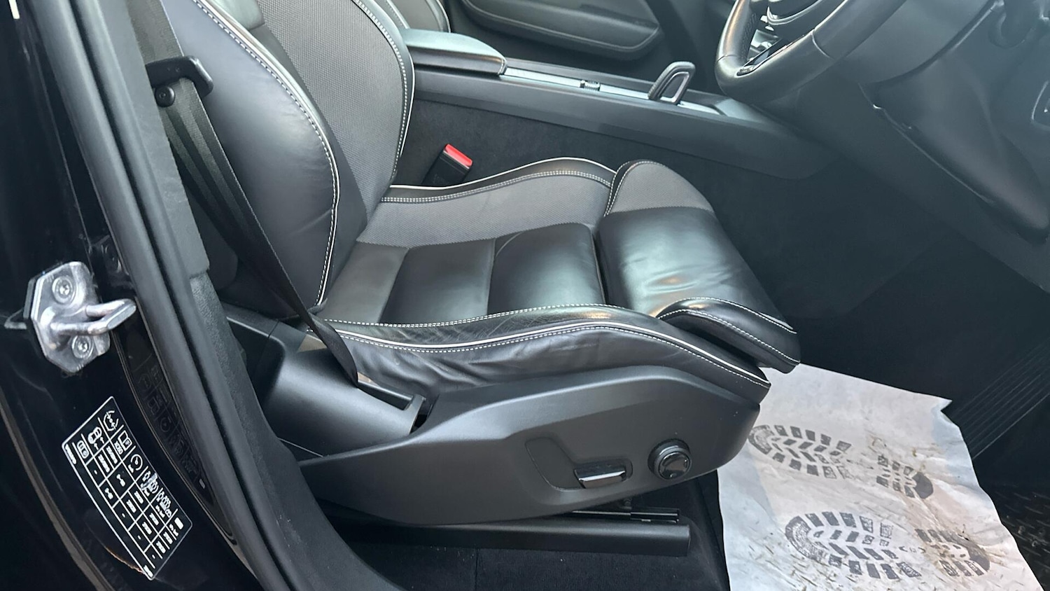 Used Volvo XC60 2021 for sale - 76942422: Photo 28