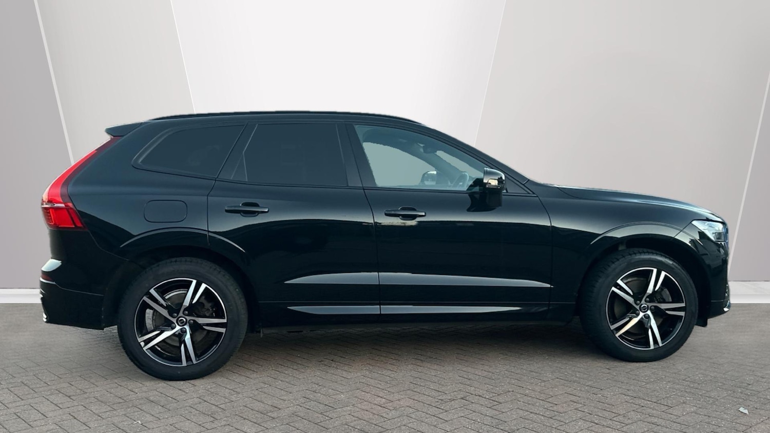 Used Volvo XC60 2021 for sale - 76942422: Photo 3