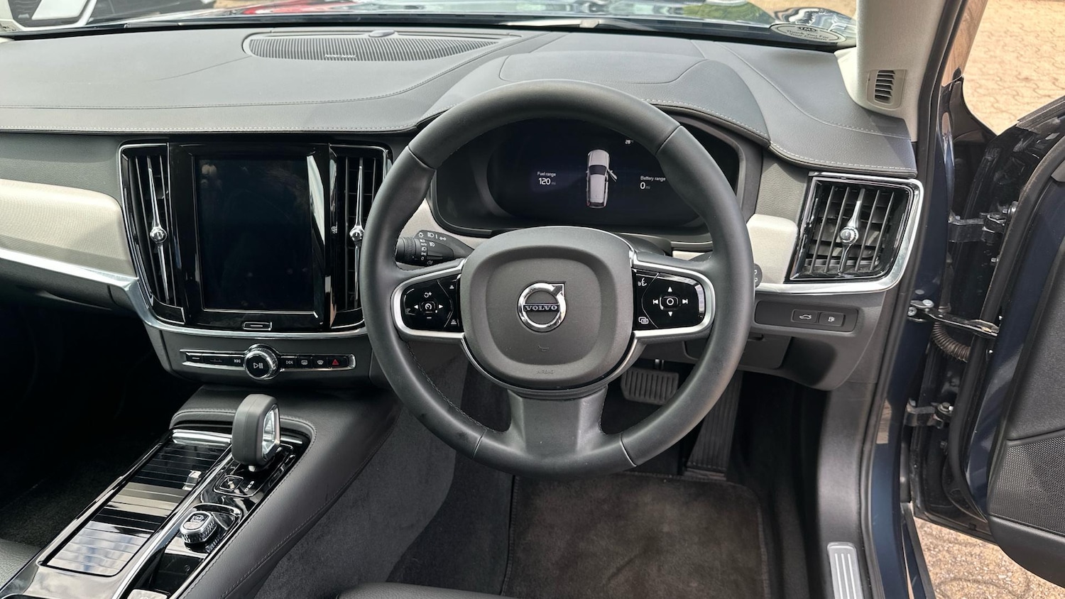 Used Volvo V90 2024 for sale - 76306483: Photo 10