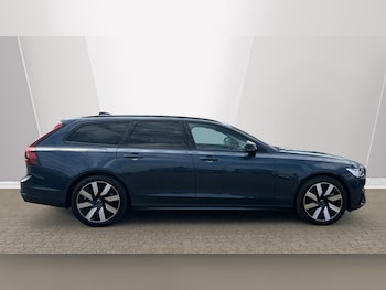 Used Volvo V90 2024 for sale - 76306483: Photo