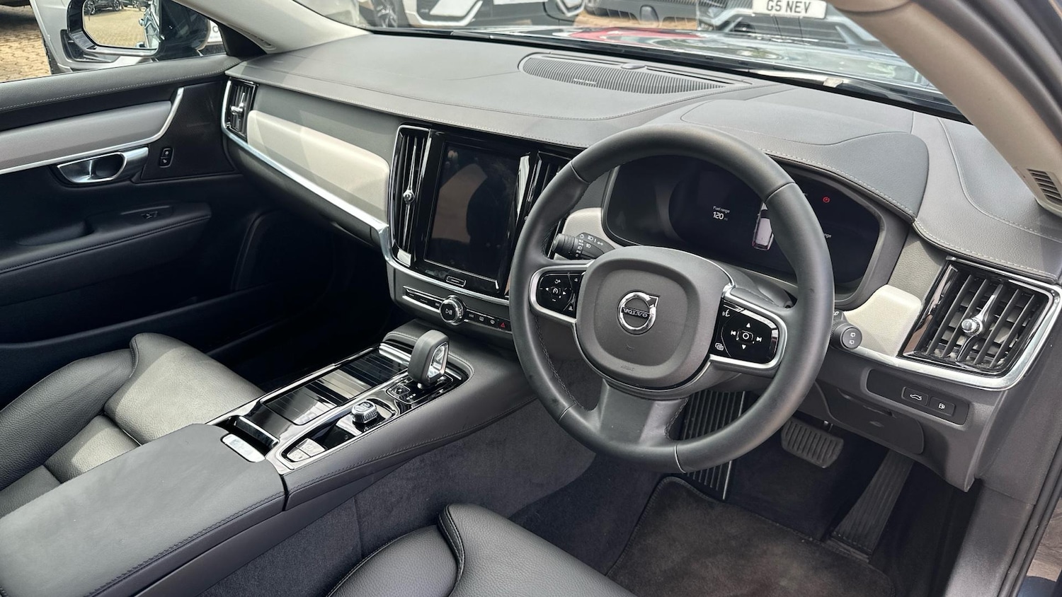 Used Volvo V90 2024 for sale - 76306483: Photo 4