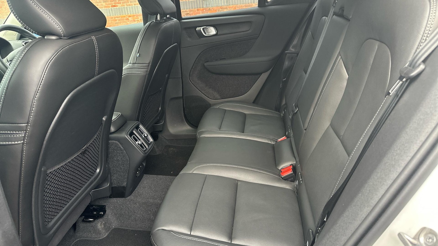 Used Volvo XC40 2024 for sale - 76307423: Photo 10