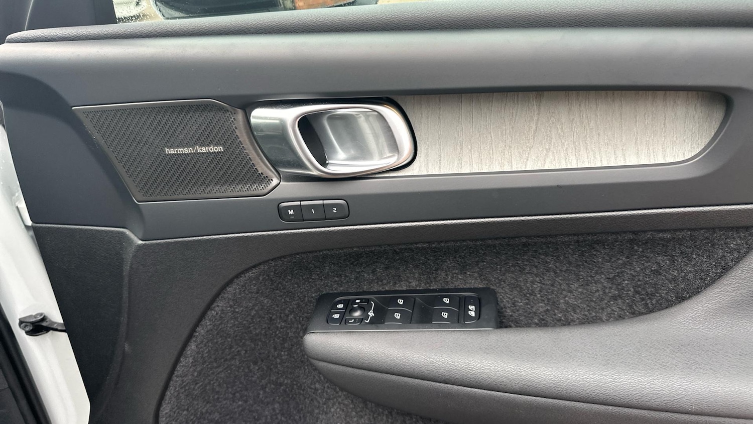 Used Volvo XC40 2024 for sale - 76307423: Photo 15