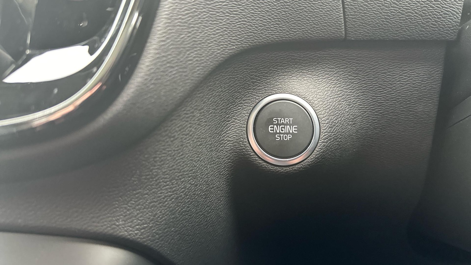 Used Volvo XC40 2024 for sale - 76307423: Photo 22