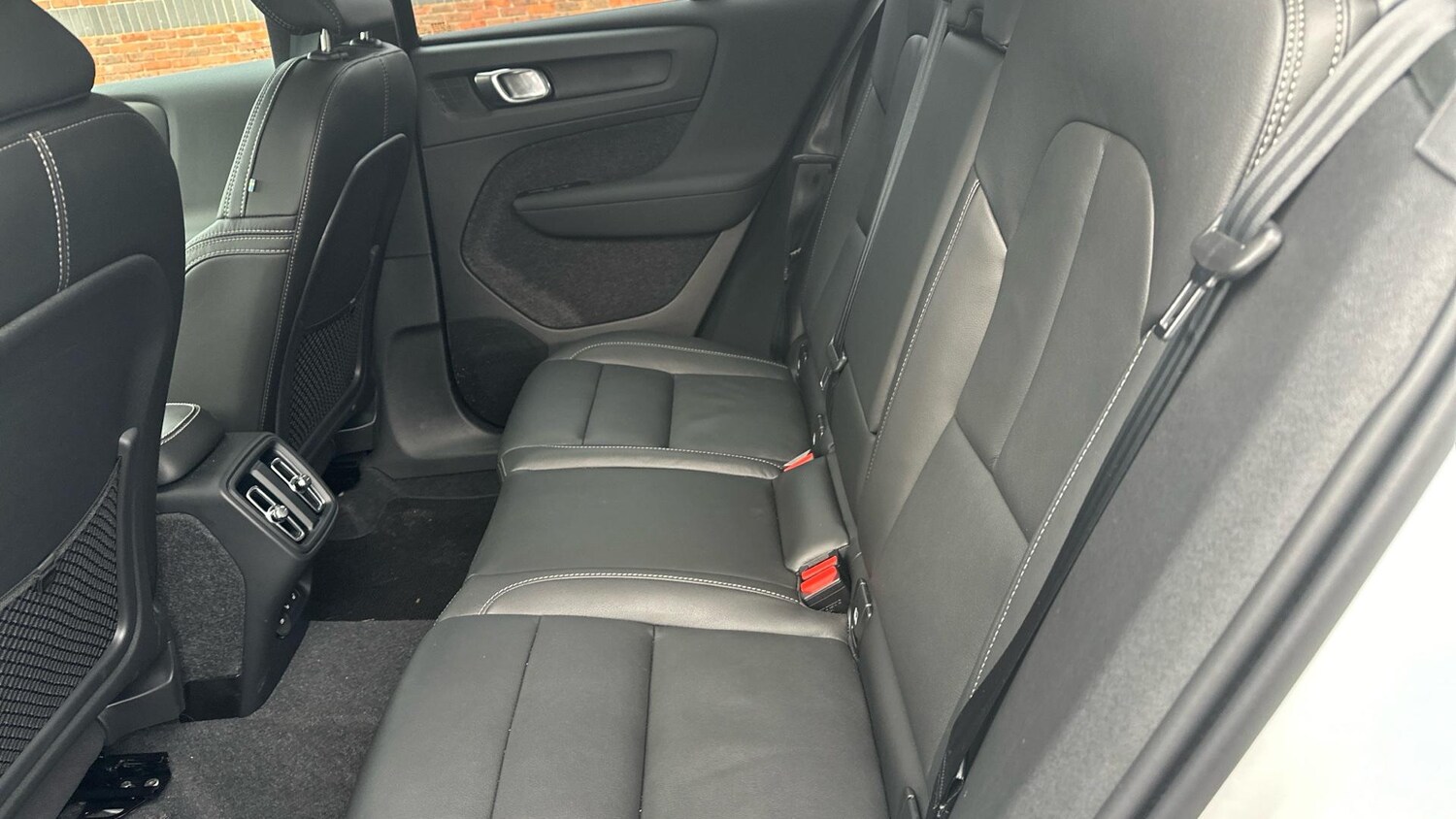 Used Volvo XC40 2024 for sale - 76307423: Photo 32