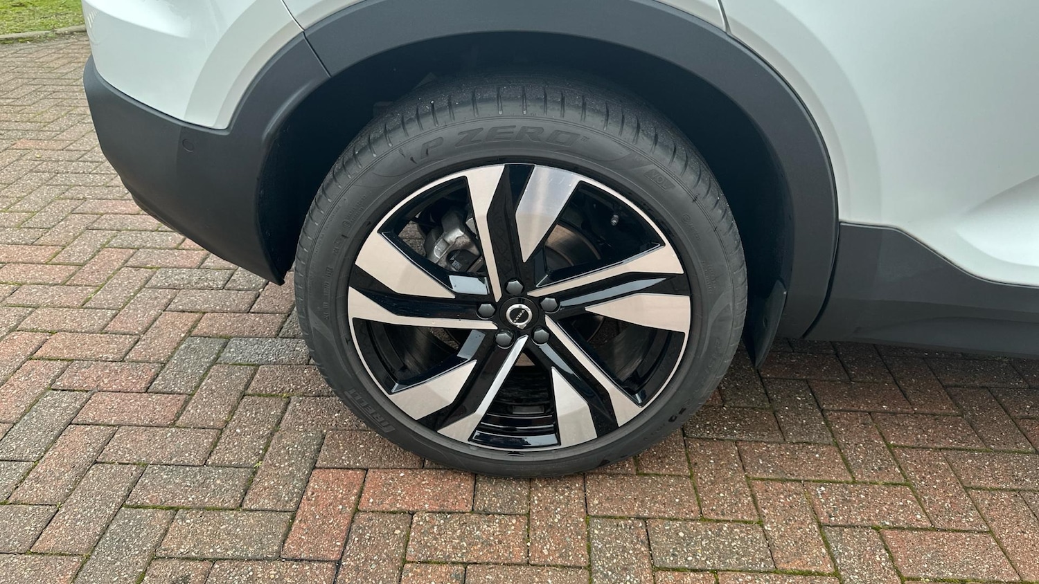 Used Volvo XC40 2024 for sale - 76307423: Photo 38