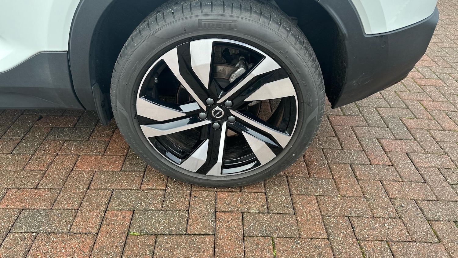 Used Volvo XC40 2024 for sale - 76307423: Photo 44