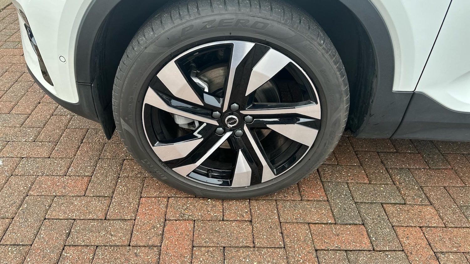 Used Volvo XC40 2024 for sale - 76307423: Photo 45