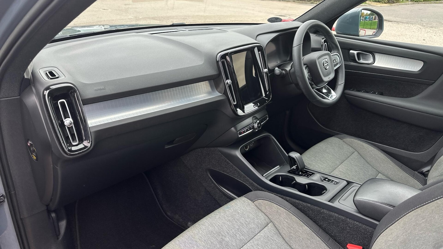 Used Volvo XC40 2022 for sale - 76306497: Photo 43