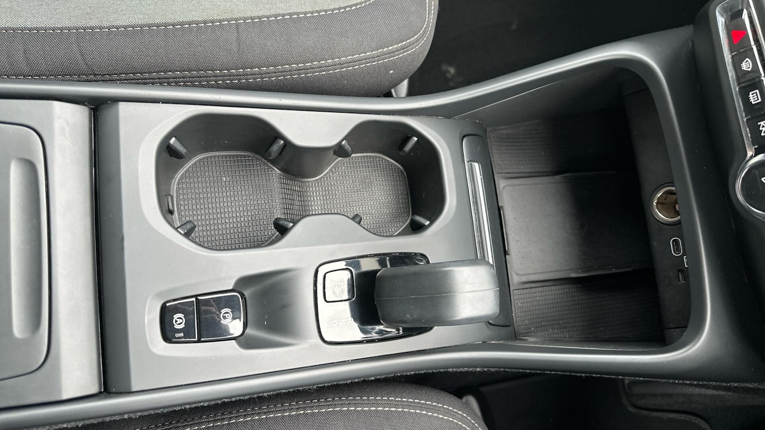 Used Volvo XC40 2022 for sale - 76306497: Photo 46