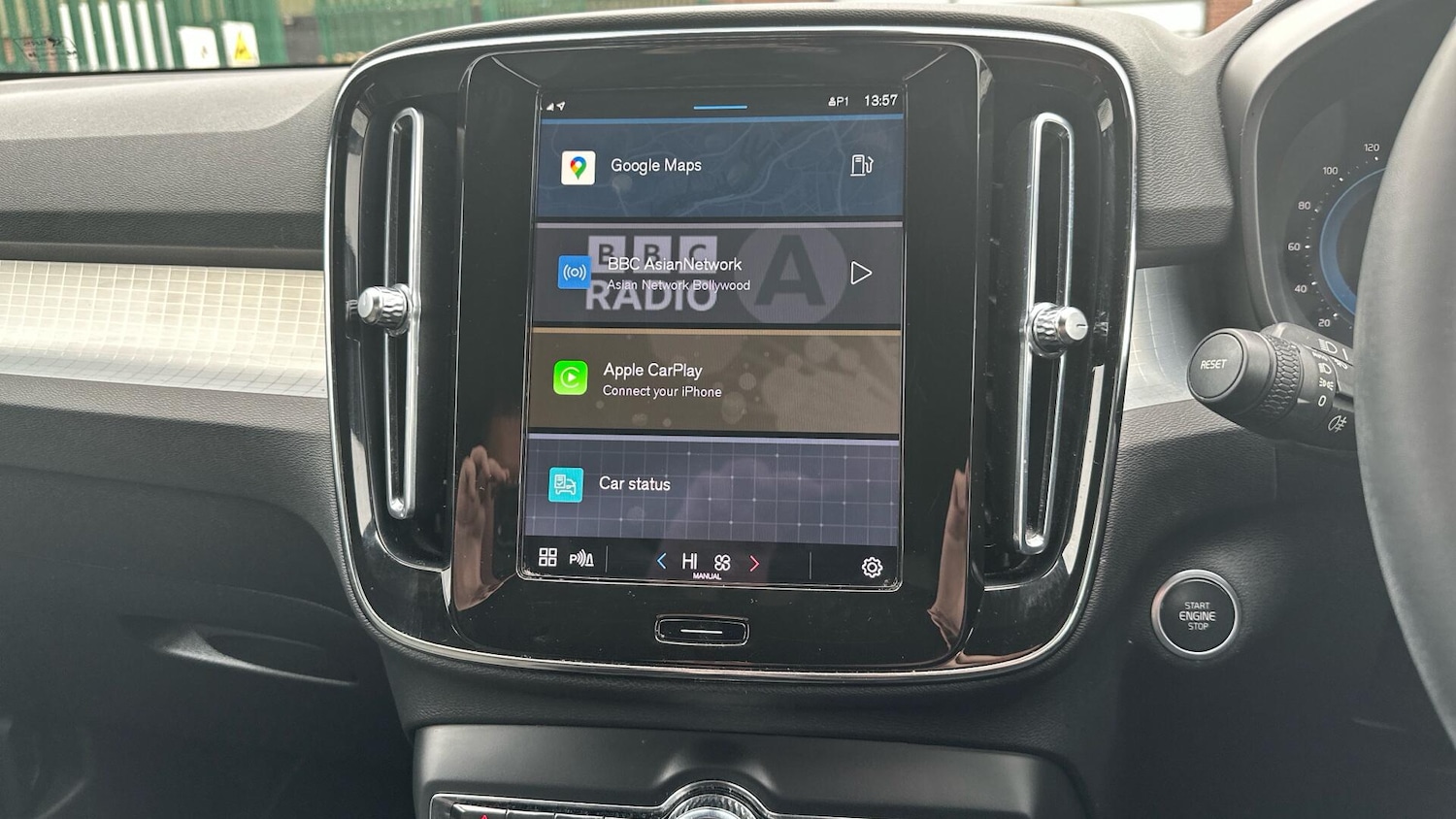 Used Volvo XC40 2022 for sale - 76306497: Photo 50