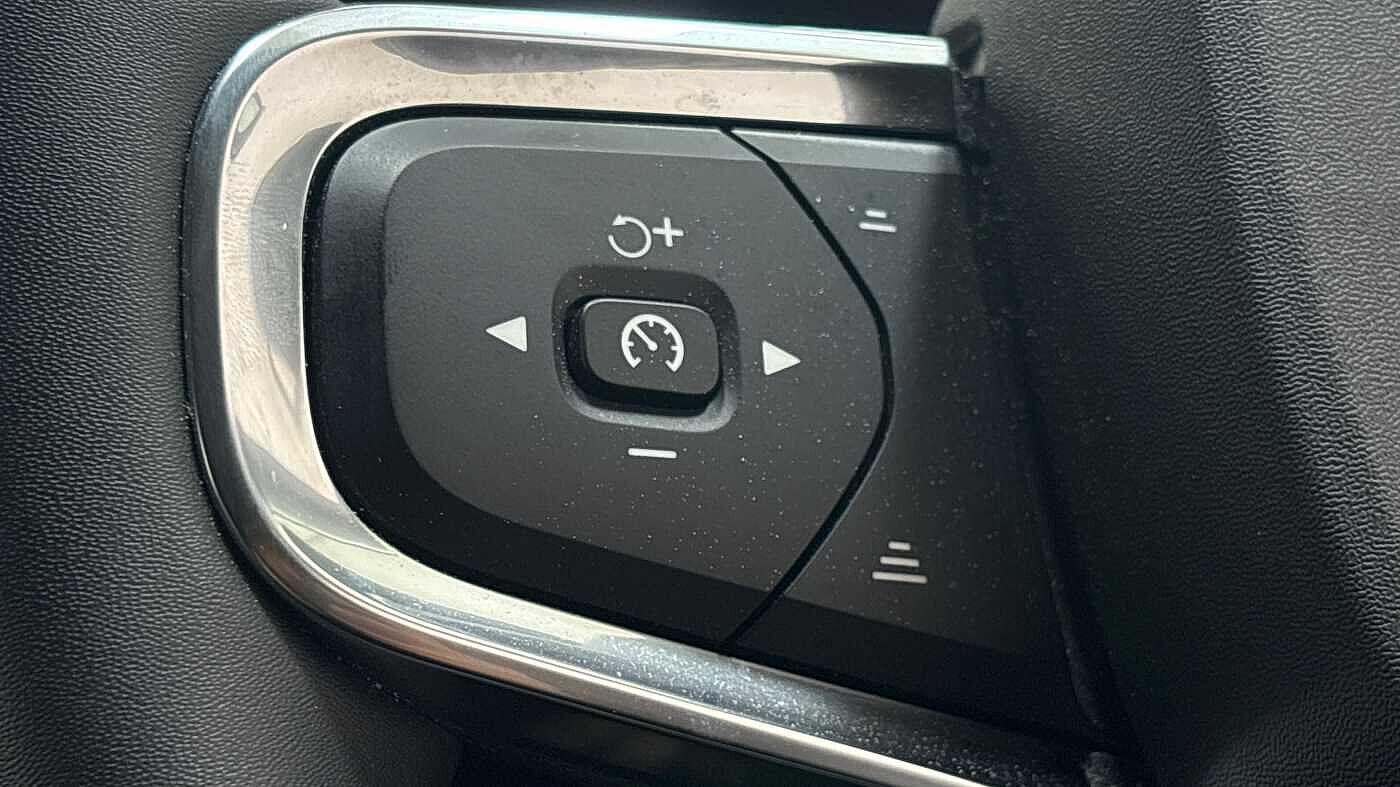 Used Volvo XC40 2022 for sale - 77538339: Photo 30